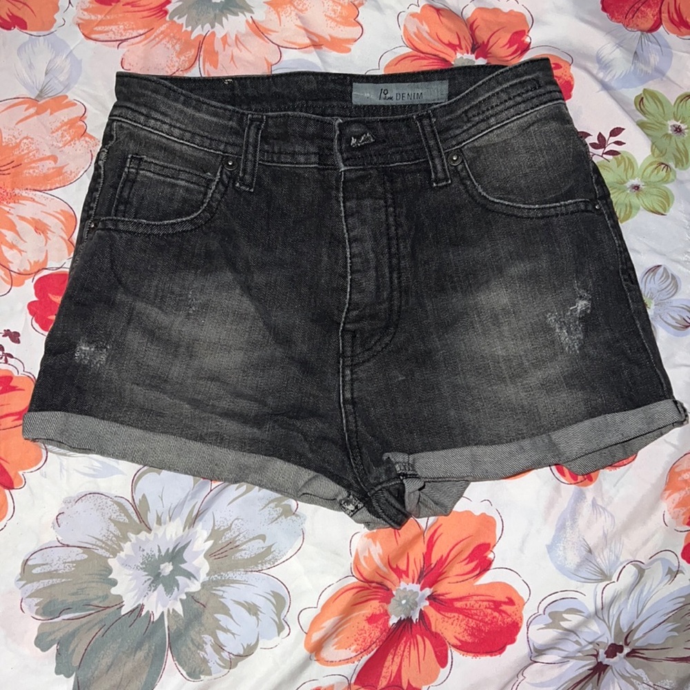 I am | Grey Jeans Shorts